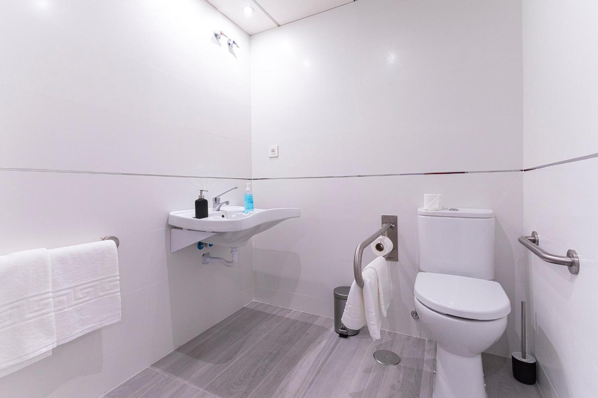 Malaga Rivas 34 Suites Homes Ngoại thất bức ảnh